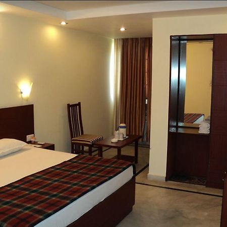 Hotel Swagat Palace Bhiwadi Dış mekan fotoğraf