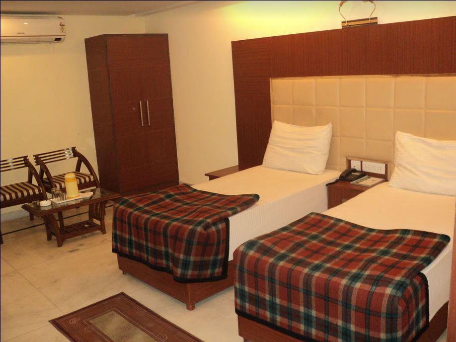 Hotel Swagat Palace Bhiwadi Dış mekan fotoğraf